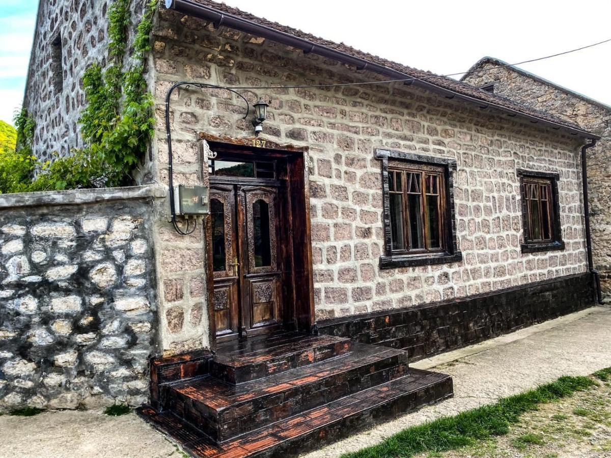 Вилла The Hunter House Ciudanovita Экстерьер фото